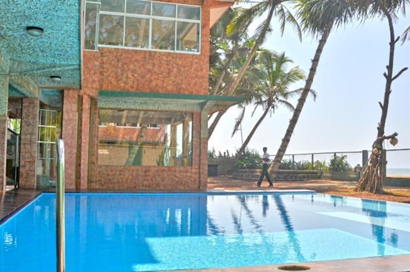 Roy Villa Beach Hotel Kalutara Extérieur photo